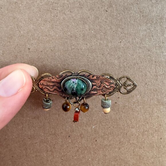 Mixed Metals Pin Brooch with Green Stone & Dangly Wood Beads Red Heart - Picture 6 of 6